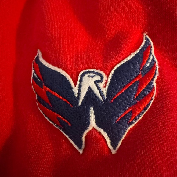 Washington Capitals Hockey Red Embordered Hoodie Sweatshirt Size M - Picture 3 of 16